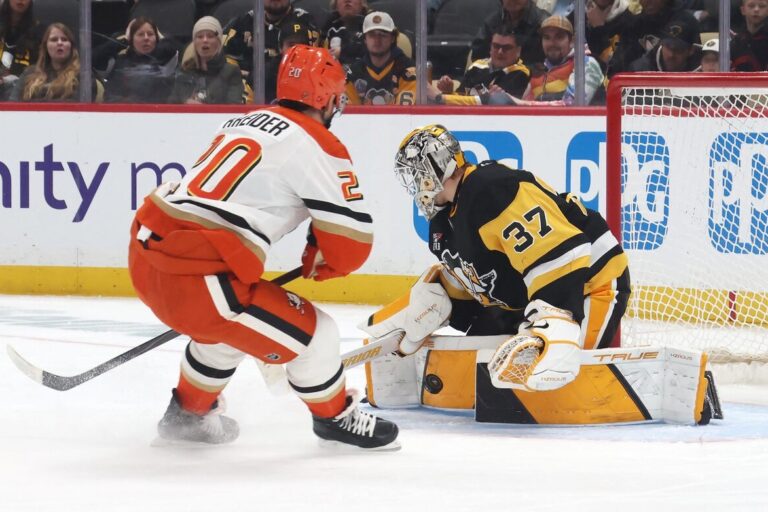 Artūrs Šilovs, hokejazinas.com