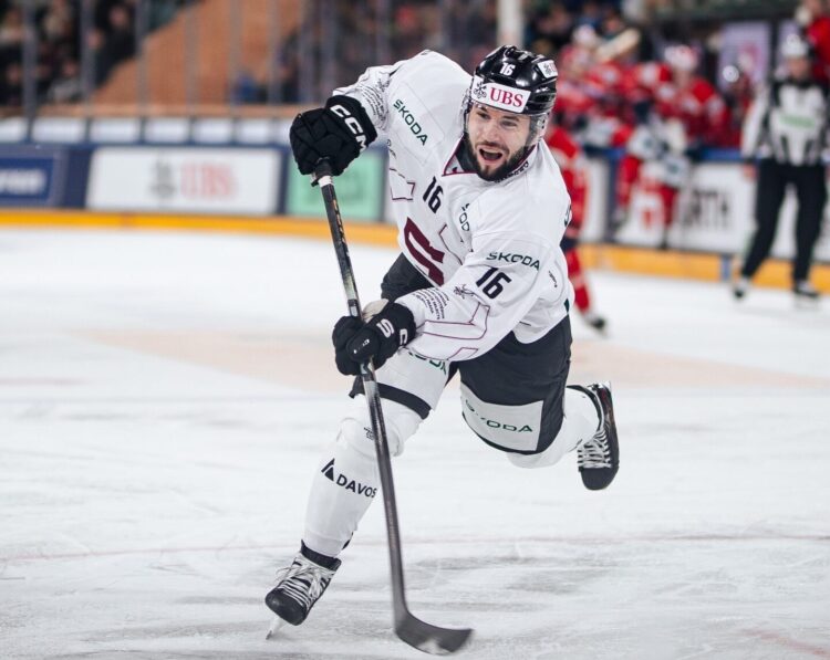 Mārtiņš Dzierkals, Hokejazinas.com