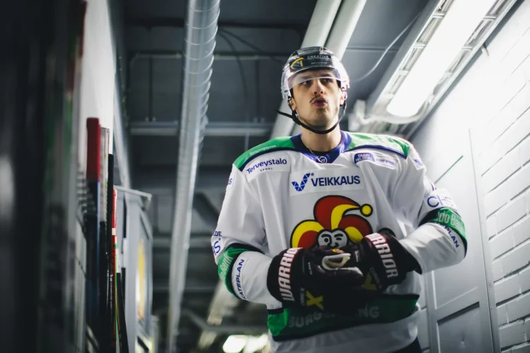 Miks Tumānovs, hokejazinas.com