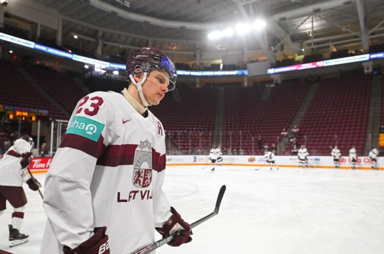 Alberts Šmits, hokejazinas.com