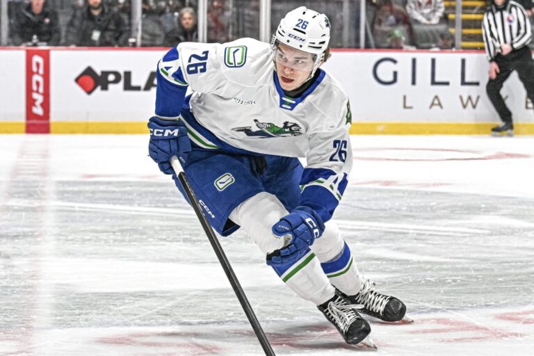 Anrī Ravinskis, hokejazinas.com