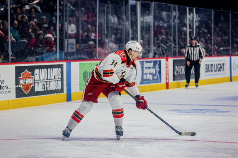 Eduards Tralmaks, hokejazinas.com