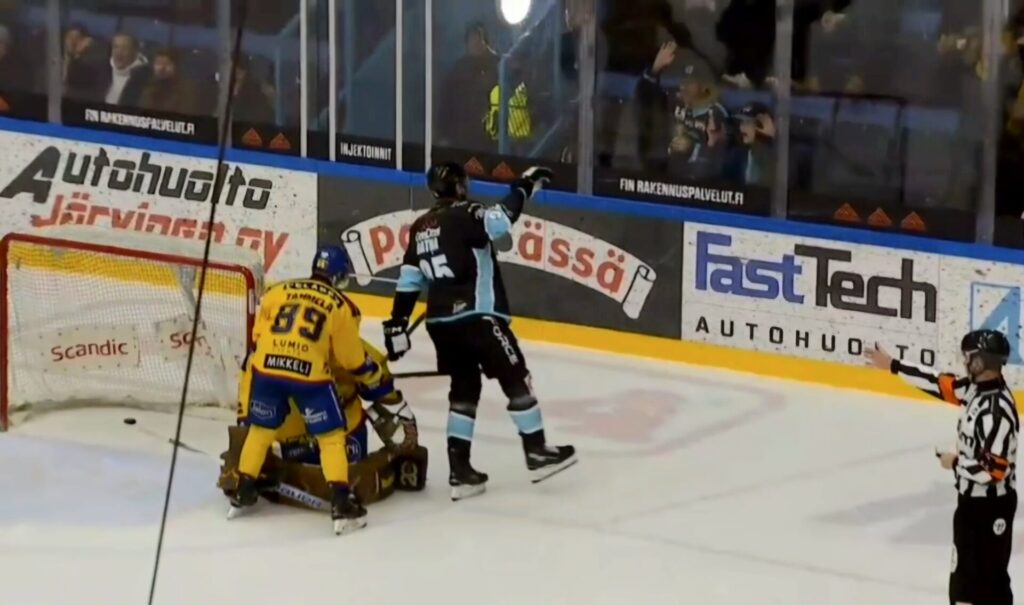 Oskars Batņa, hokejazinas.com