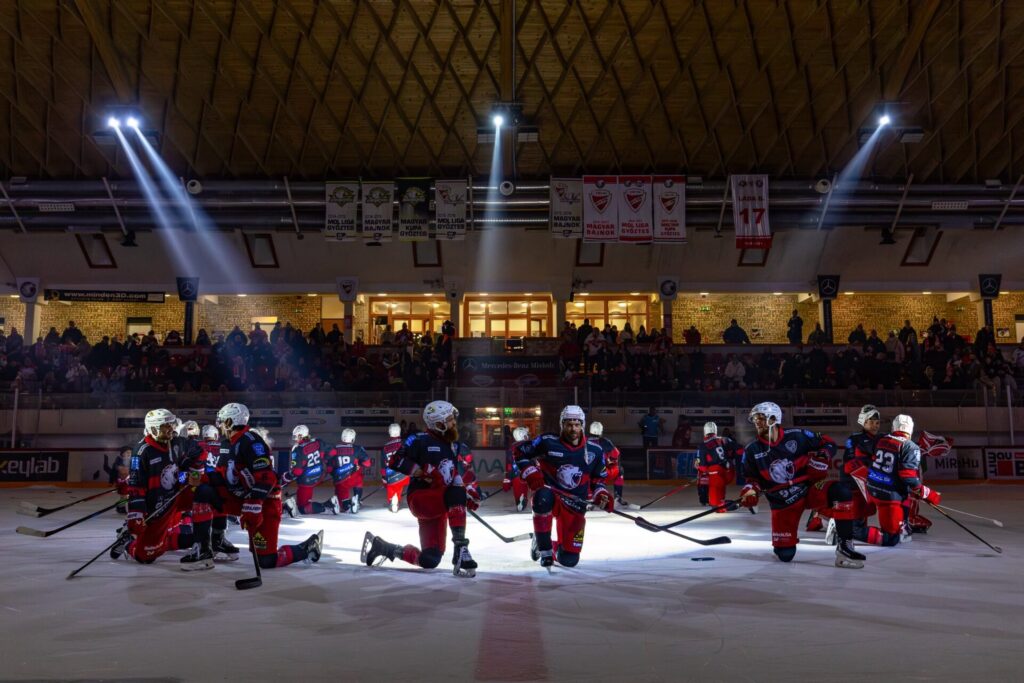 "DVTK Jegesmedvek", hokejazinas.com