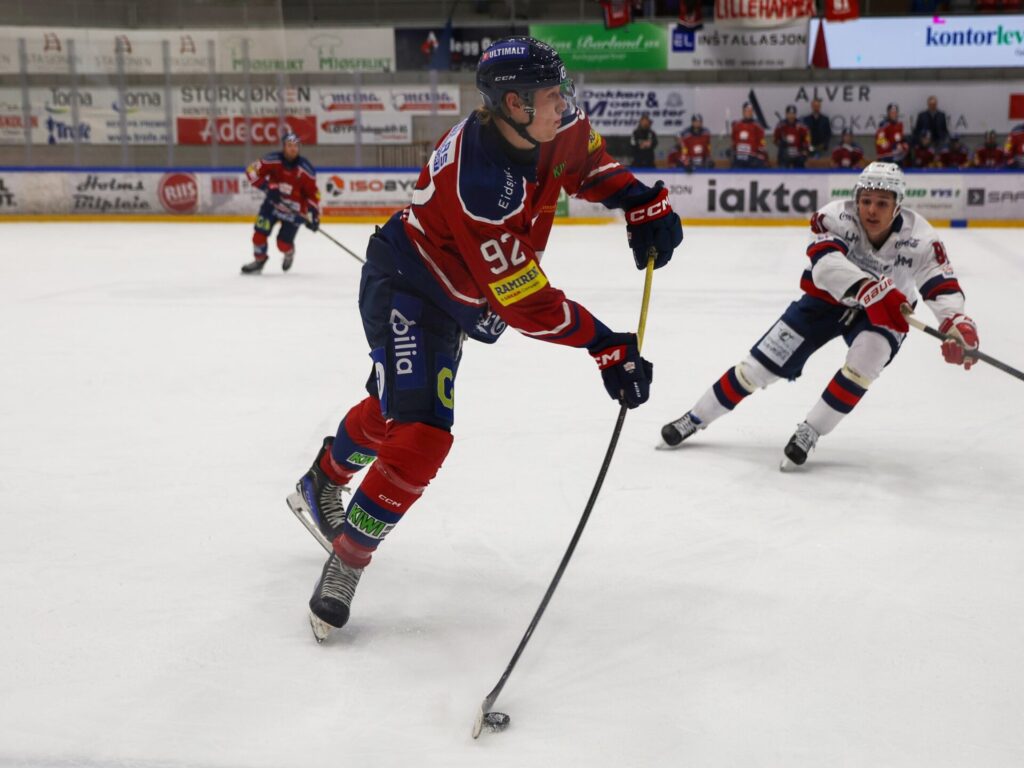 Emīls Šķeltiņš, hokejazinas.com