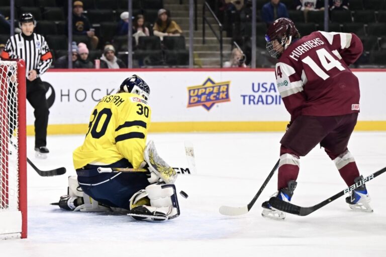 Olivers Mūrnieks, hokejazinas.com