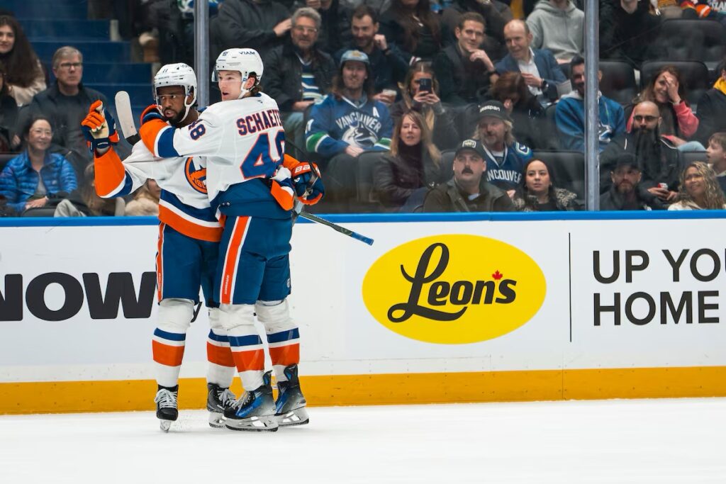 Metjū Šeifers un Entonijs Duklērs, hokejazinas.com