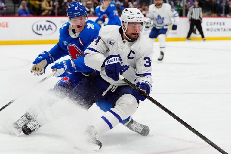 Ostons Metjūzs un Keils Makars, hokejazinas.com