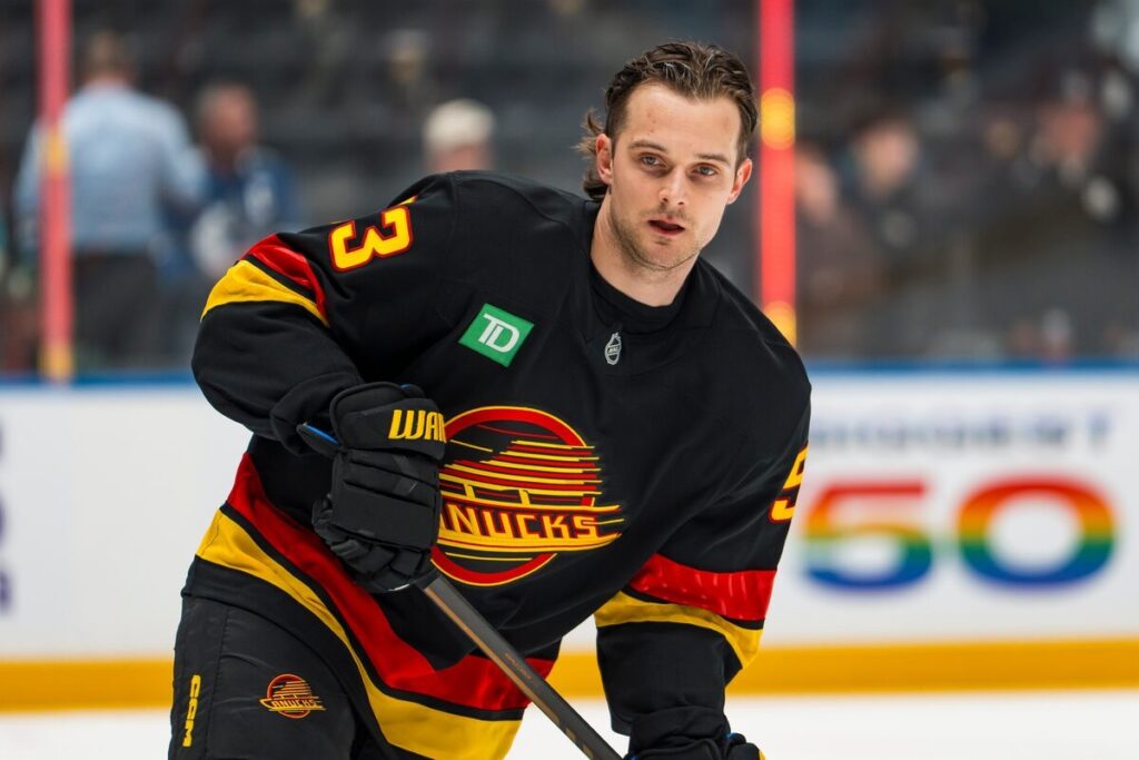 Teodors Bļugers, hokejazinas.com