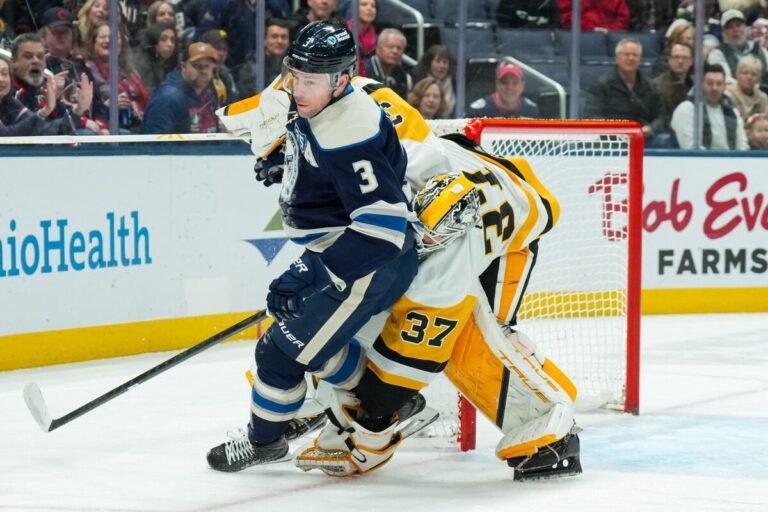 Artūrs Šilovs, hokejazinas.com