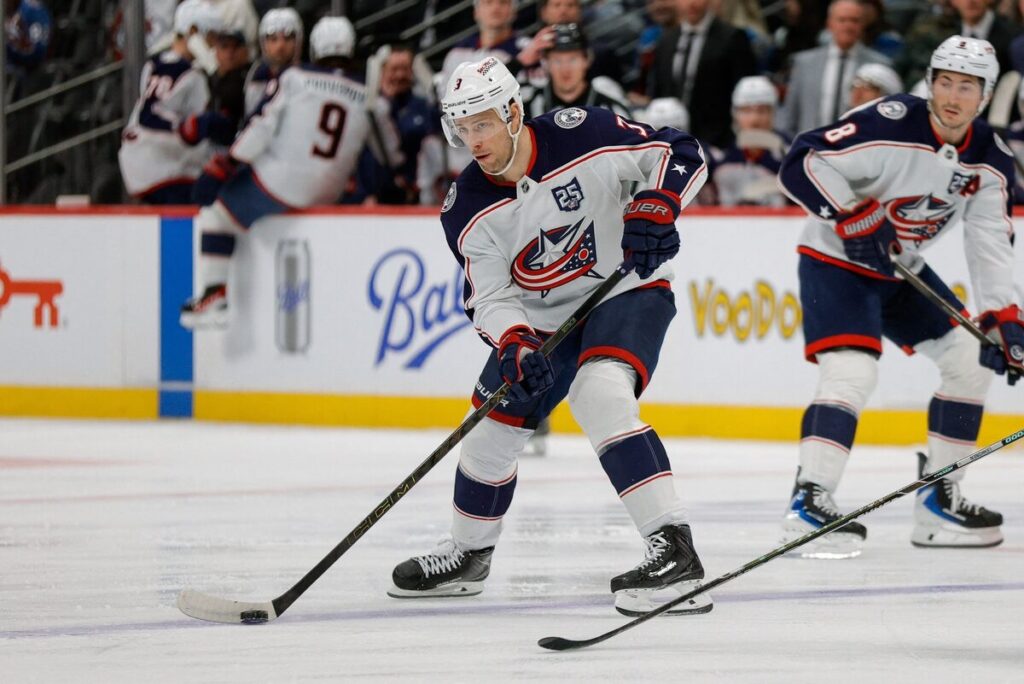 Čārlijs Koils, hokejazinas.com