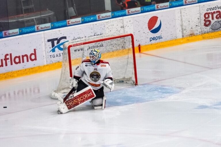 Mareks Mitens, Hokejazinas.com