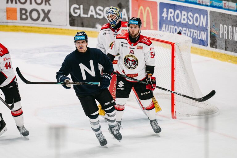 Mareks Mitens, Hokejazinas.com