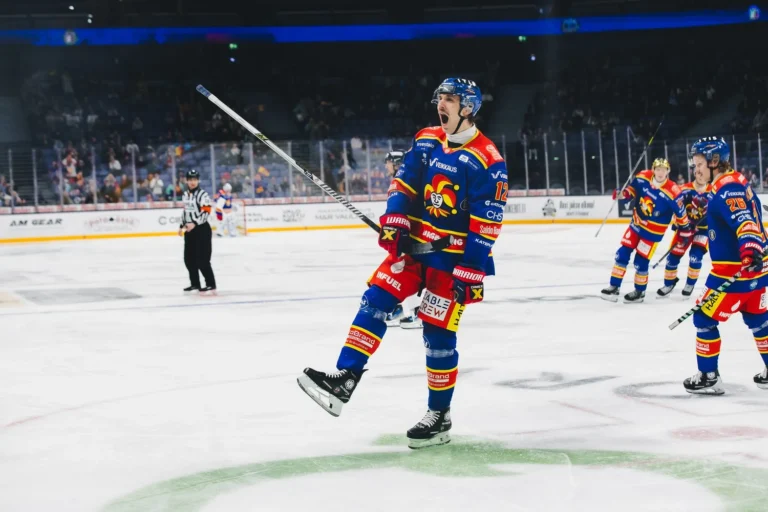 Miks Tumānovs, Hokejazinas.com