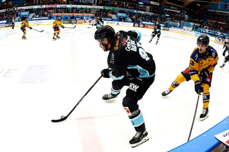 Oskars Batņa, Hokejazinas.com