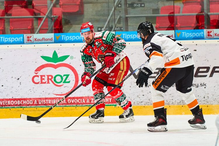 Rihards Bukarts, hokejazinas.com