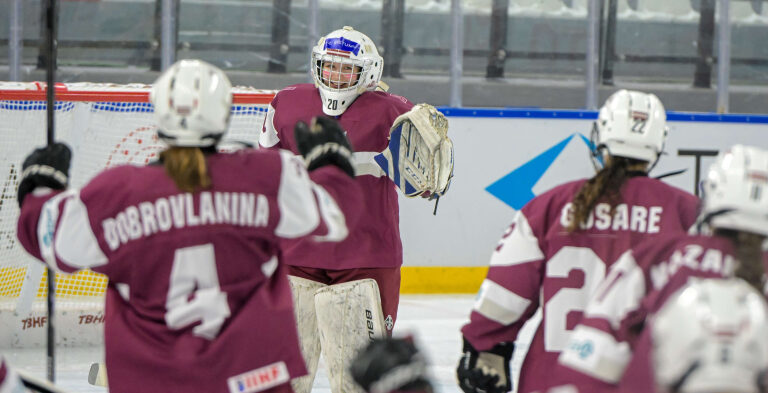 Latvijas U-18 sieviešu izlase, Hokejazinas.com