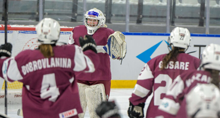 Latvijas U-18 sieviešu izlase, Hokejazinas.com
