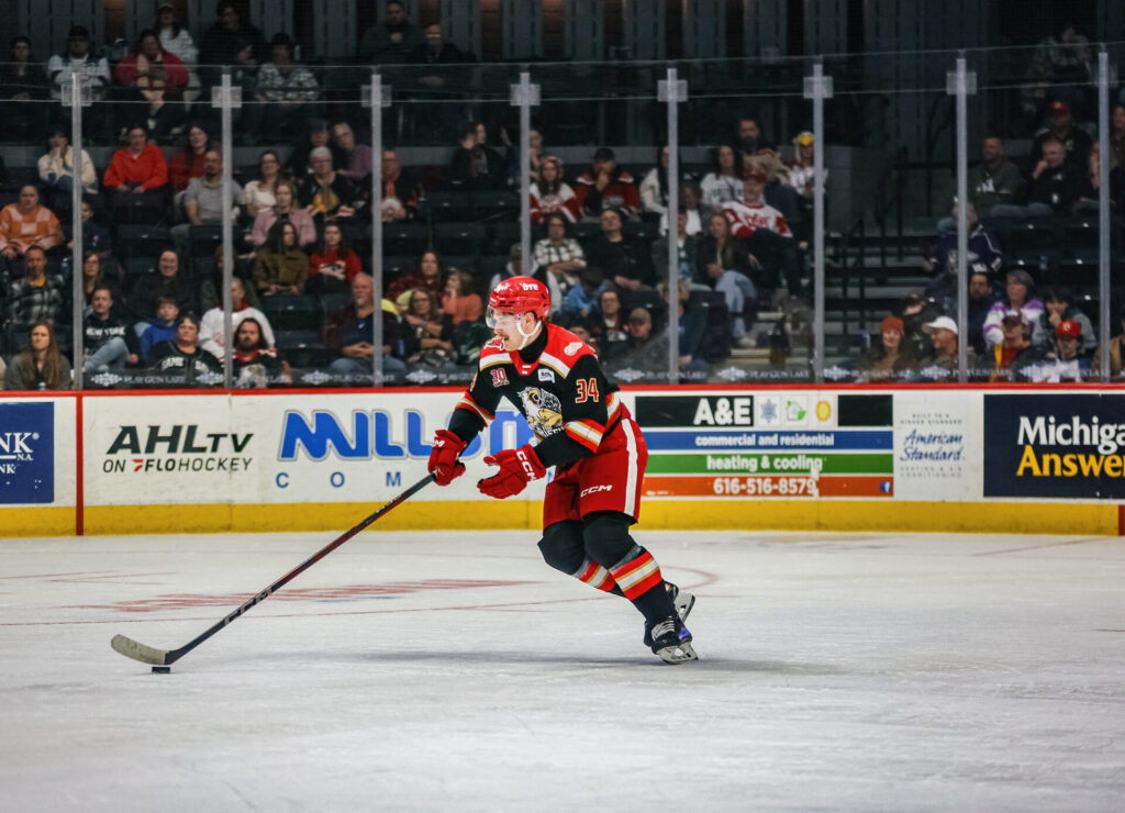 Eduards Tralmaks, hokejazinas.com