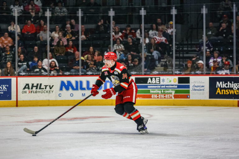 Eduards Tralmaks, hokejazinas.com