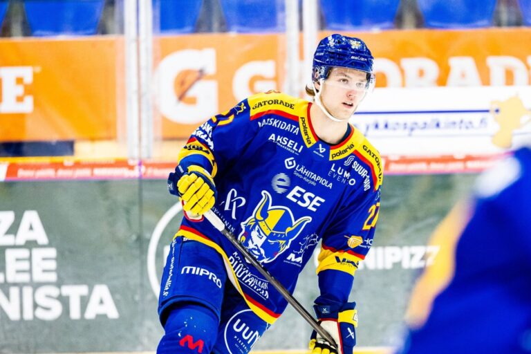 Bogdans Hodass, hokejazinas.com