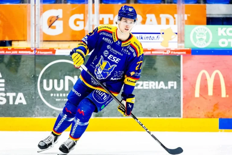 Bogdans Hodass, hokejazinas.com