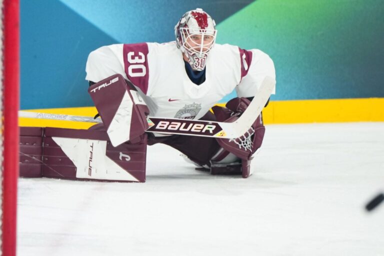 Elvis Merzļikins, hokejazinas.com