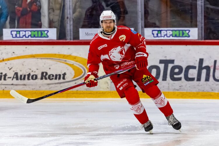 Ēriks Žohovs, hokejazinas.com