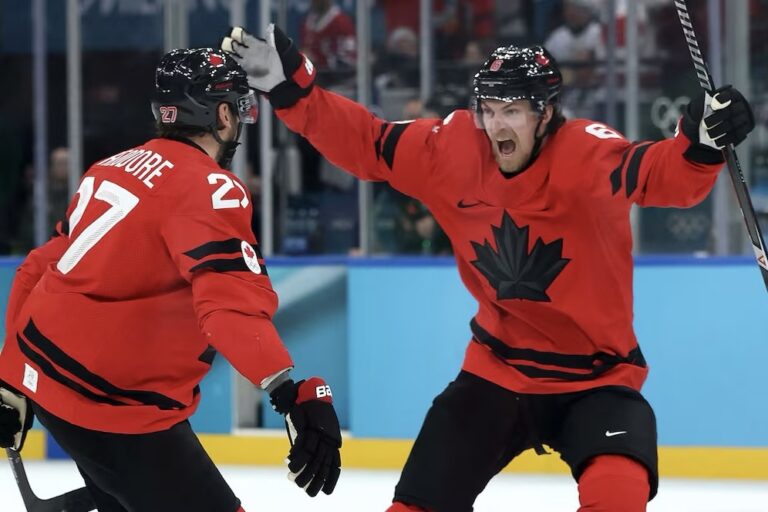 Šejs Teodors un Treviss Sanheims, hokejazinas.com