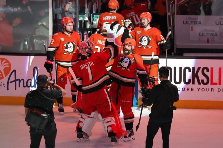 Anaheimas "Ducks", hokejazinas.com