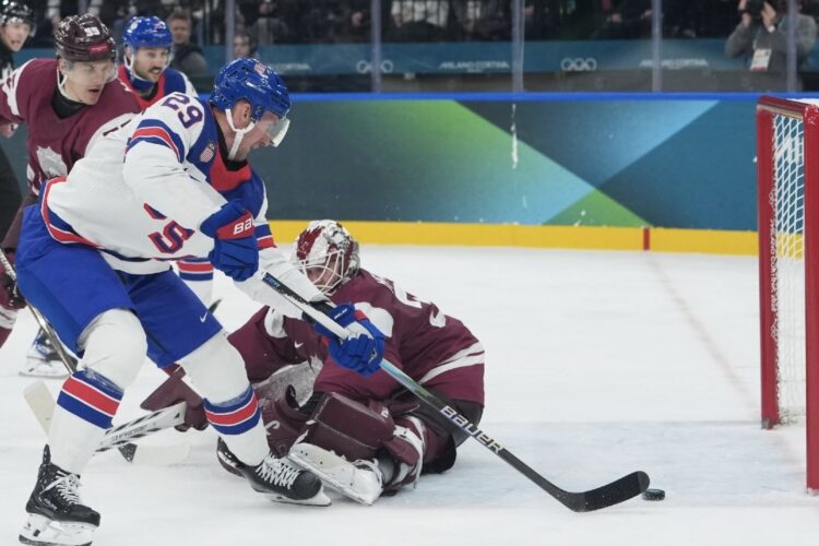 Elvis Merzļikins, hokejazinas.com