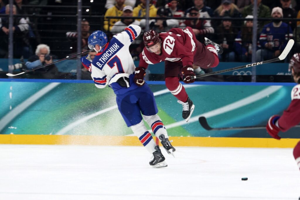 Jānis Jaks, hokejazinas.com