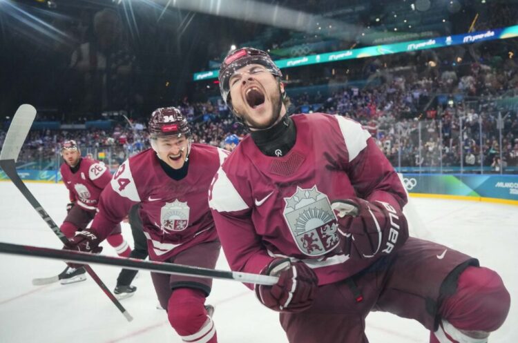 Renārs Krastenbergs, Hokejazinas.com