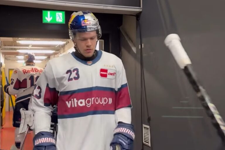 Alberts Šmits, hokejazinas.com