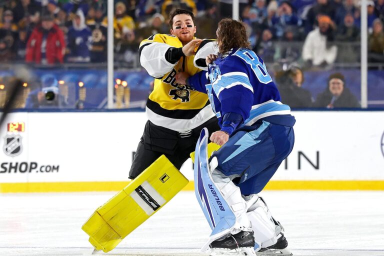 Džeremijs Sveimans un Andrejs Vasiļevskis, hokejazinas.com