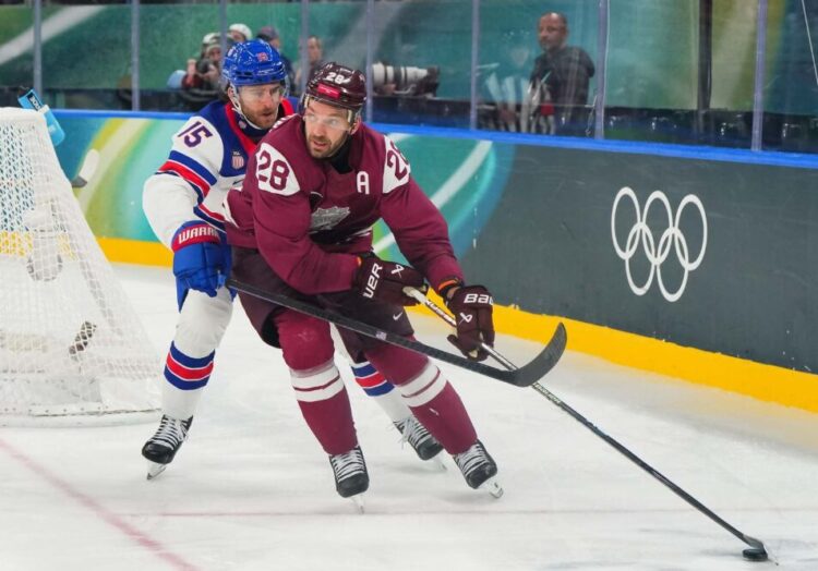 Zemgus Girgensons, Hokejazinas.com