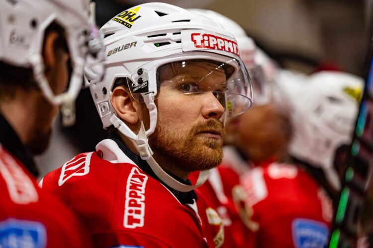 Ēriks Žohovs, hokejazinas.com