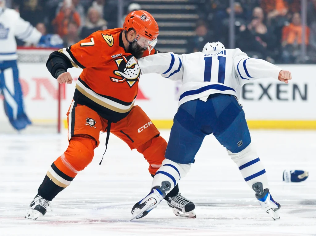 Radko Gudass un Makss Domi, hokejazinas.com