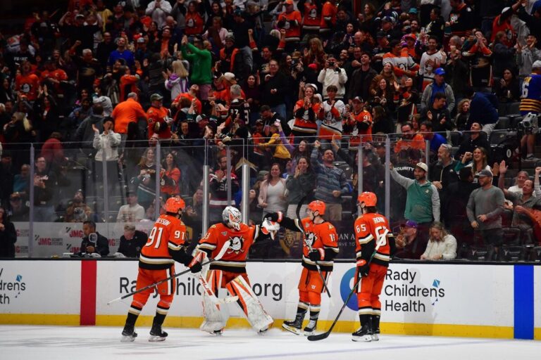 Anaheimas "Ducks", hokejazinas.com