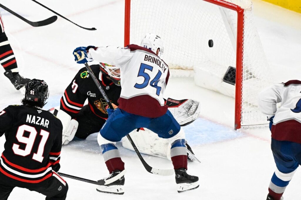 Kolorado "Avalanche" un Čikāgas "Blackhawks", hokejazinas.com