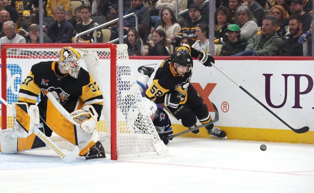 Artūrs Šilovs, hokejazinas.com