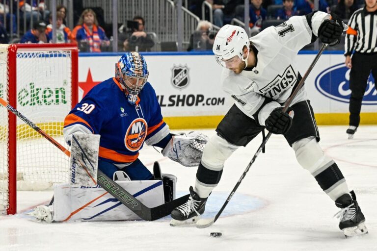 Ņujorkas "Islanders" un Losandželosas "Kings", hokejazinas.com