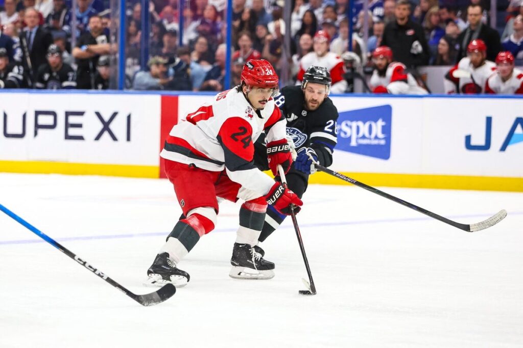 Zemgus Girgensons, Hokejazinas.com