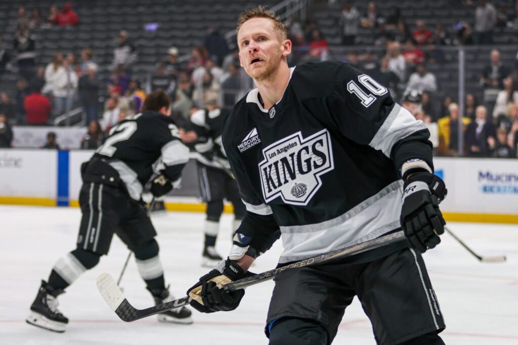 Korijs Perijs, hokejazinas.com