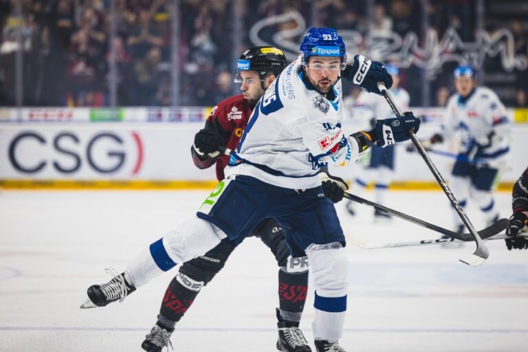 Mārtiņš Dzierkals, Hokejazinas.com