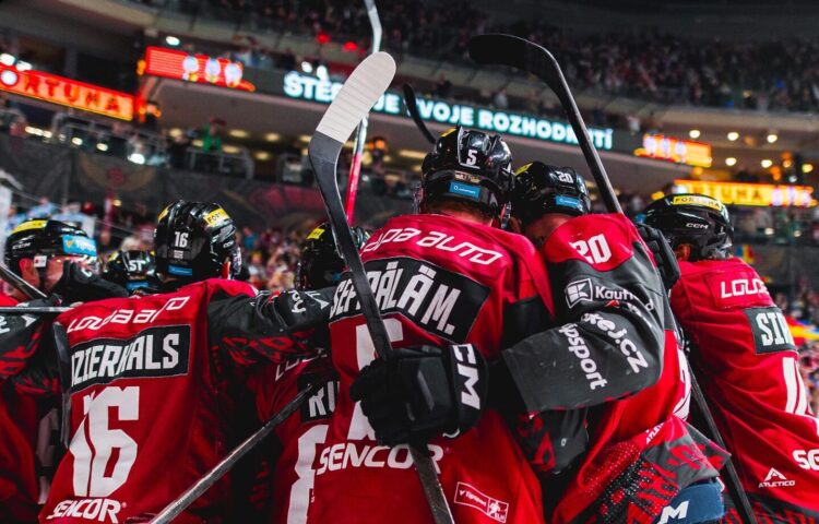 Mārtiņš Dzierkals, Hokejazinas.com