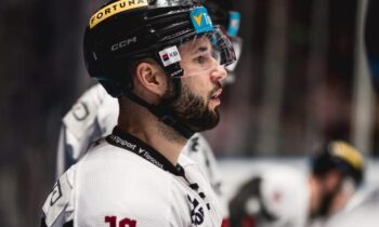 Mārtiņš Dzierkals, Hokejazinas.com