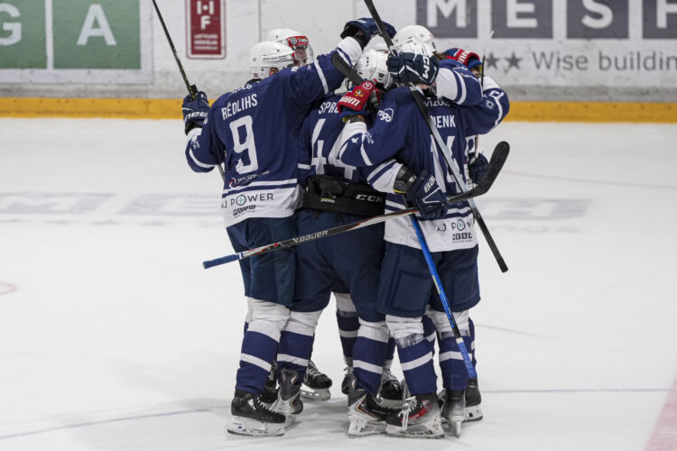 "Mogo/RSU", Hokejazinas.com