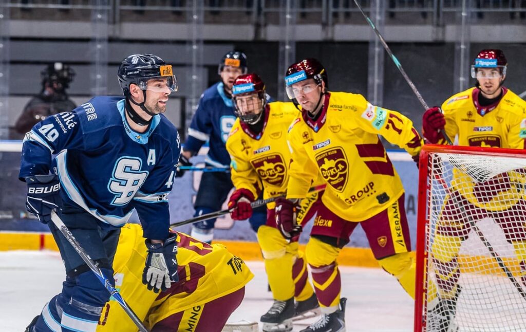 Roberts Bukarts, hokejazinas.com