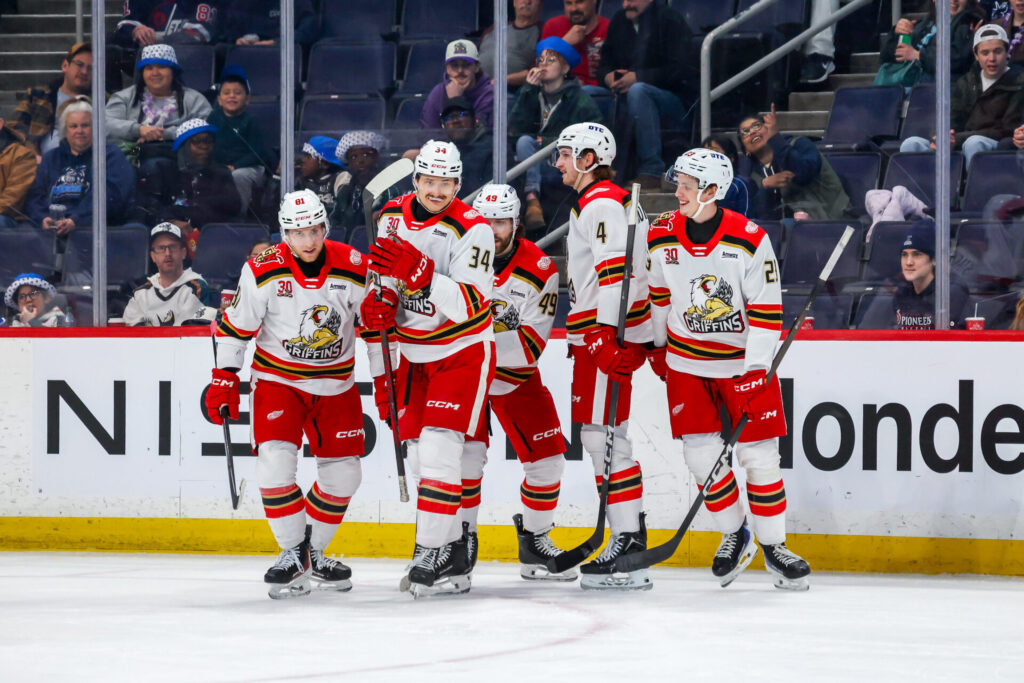 Eduards Tralmaks, hokejazinas.com